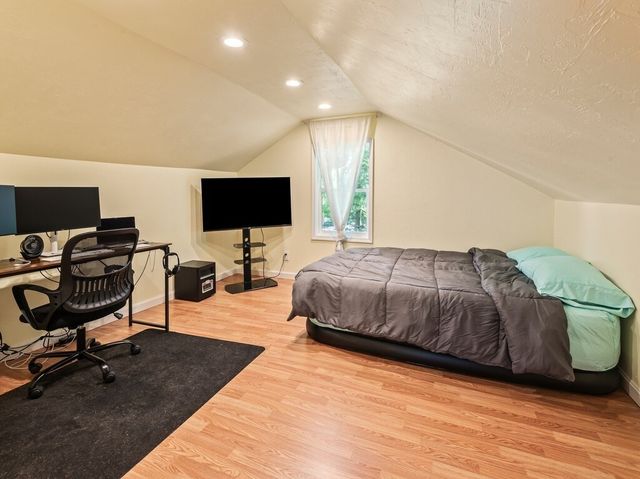 14 Orton St, Worcester, MA 01604