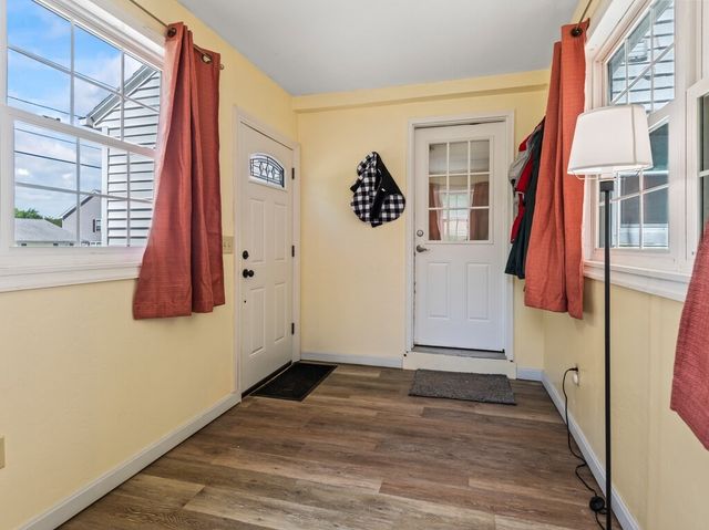 14 Orton St, Worcester, MA 01604