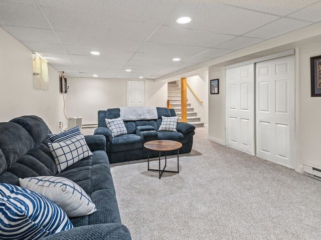 14 Orton St, Worcester, MA 01604