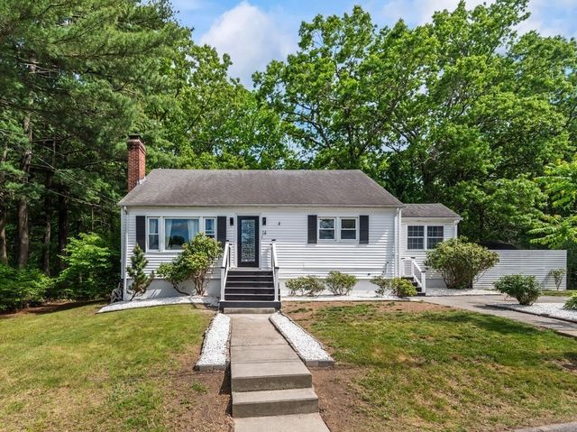 14 Orton St, Worcester, MA 01604