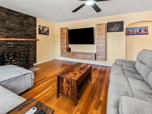14 Orton St, Worcester, MA 01604
