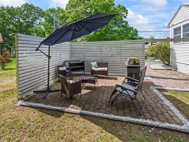 14 Orton St, Worcester, MA 01604