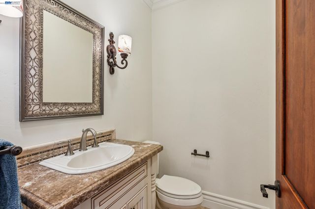 1439 Vine Ln, Alamo, CA 94507