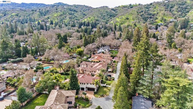 1439 Vine Ln, Alamo, CA 94507