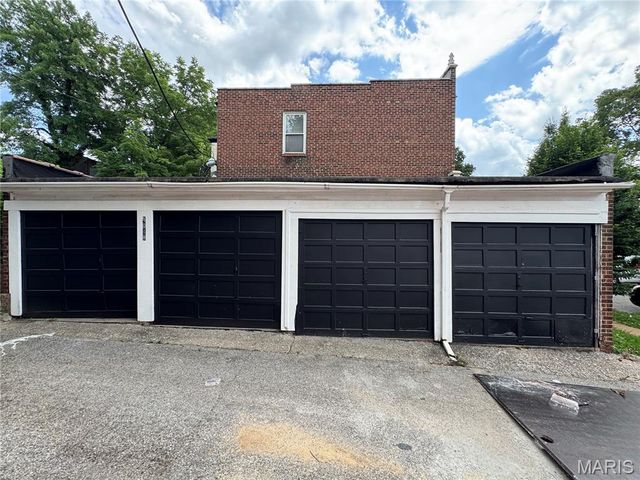 4048 Giles Avenue, St Louis, MO 63116