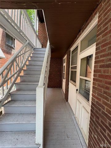 4048 Giles Avenue, St Louis, MO 63116