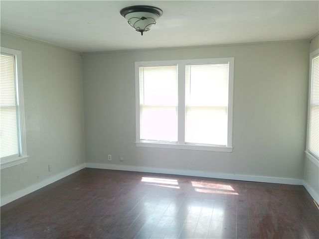 3549 Cypress St, Corpus Christi, TX 78411