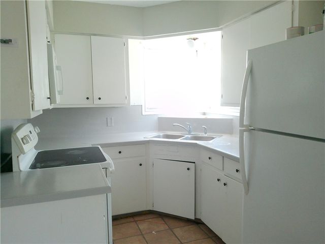 3549 Cypress St, Corpus Christi, TX 78411