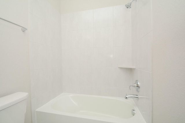2214 Bridgeport Path Drive, Missouri City, TX 77459