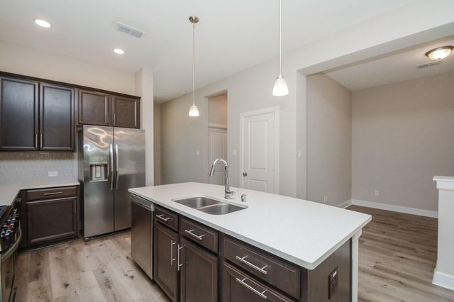 2214 Bridgeport Path Drive, Missouri City, TX 77459