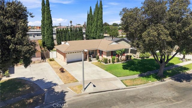 1119 S Adams, Fullerton, CA 92832