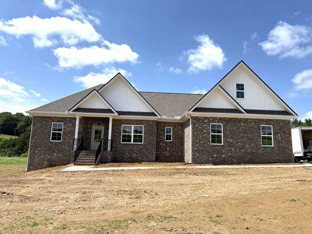 112 Preda Way, Pulaski, TN 38478