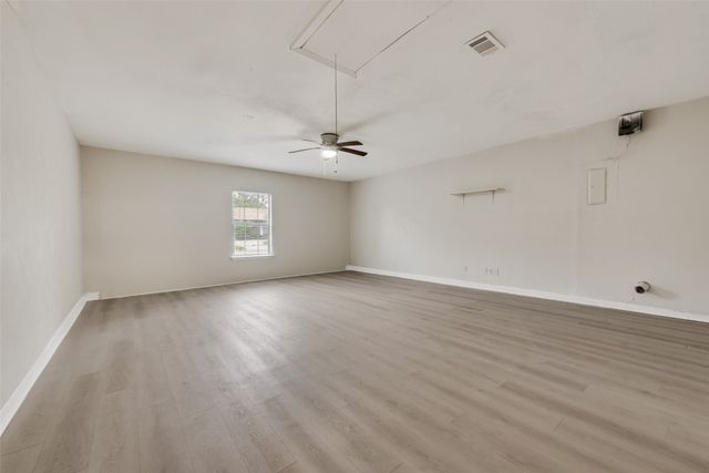 1704 Fieldstone Court, Arlington, TX 76018