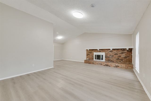 1704 Fieldstone Court, Arlington, TX 76018