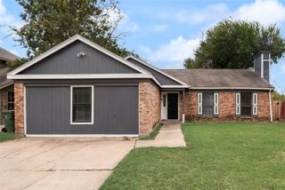 1704 Fieldstone Court, Arlington, TX 76018