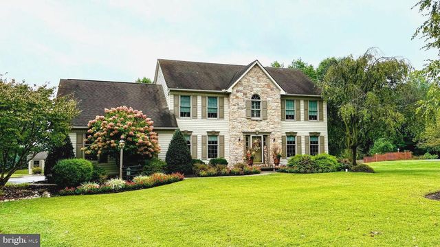 8 RED OAK DR, Coatesville, PA 19320