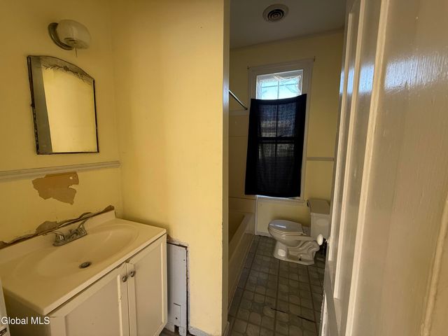 33 Maple Avenue, Canajoharie, NY 13317