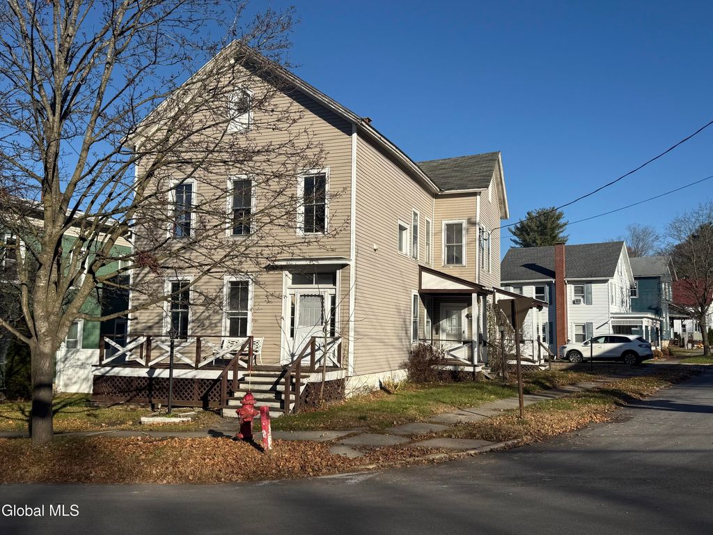 33 Maple Avenue, Canajoharie, NY 13317