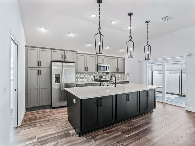 5716 MELVIN DRIVE, The Villages, FL 32163