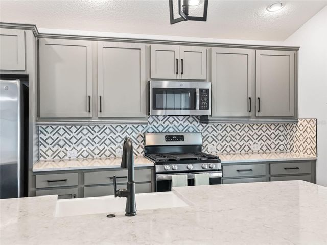 5716 MELVIN DRIVE, The Villages, FL 32163