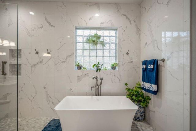 26 Brookgreen Circle S, Montgomery, TX 77356