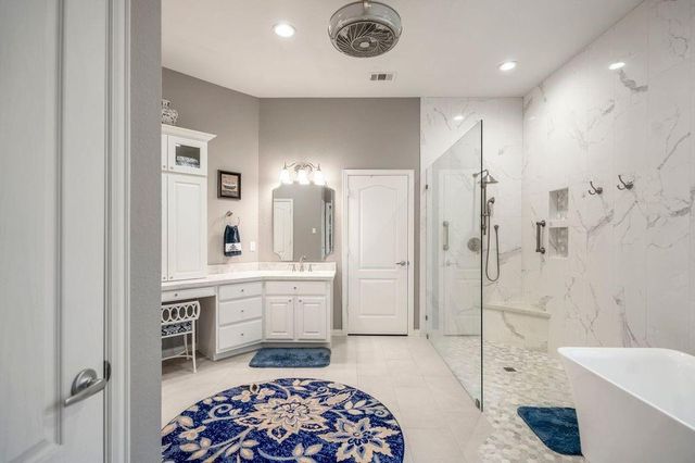 26 Brookgreen Circle S, Montgomery, TX 77356