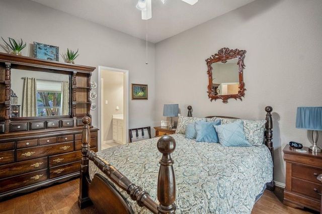 26 Brookgreen Circle S, Montgomery, TX 77356
