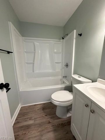 2709 Azalea Garden Rd Apt E4, Norfolk, VA 23513