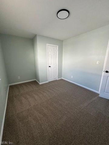 2709 Azalea Garden Rd Apt E4, Norfolk, VA 23513