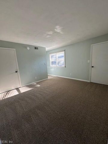 2709 Azalea Garden Rd Apt E4, Norfolk, VA 23513