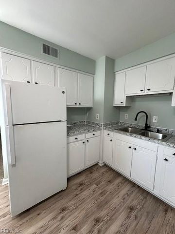 2709 Azalea Garden Rd Apt E4, Norfolk, VA 23513