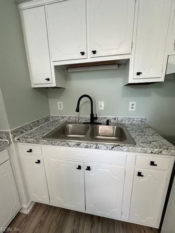 2709 Azalea Garden Rd Apt E4, Norfolk, VA 23513