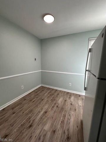 2709 Azalea Garden Rd Apt E4, Norfolk, VA 23513