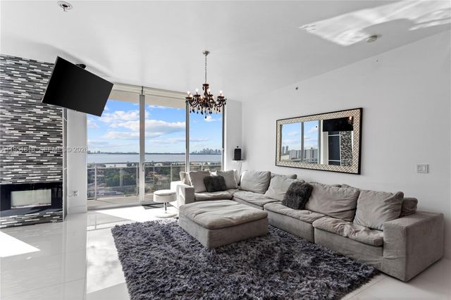 7901 Hispanola Ave 902, North Bay Village, FL 33141