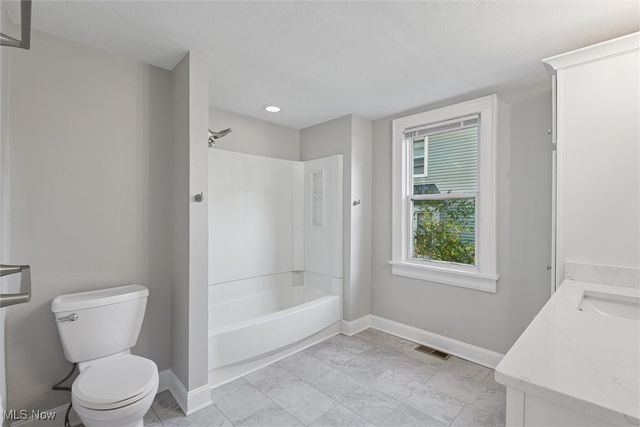 366 Doyle Street, Akron, OH 44303