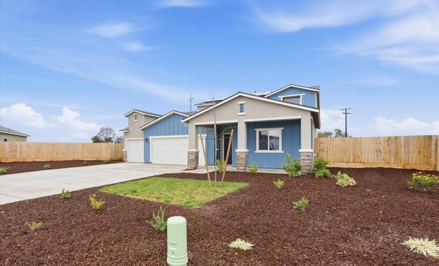 1490 Clara Avenue, Fowler, CA 93625