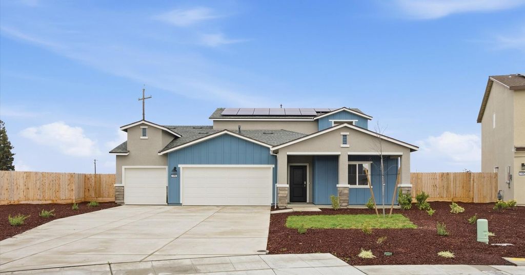 1490 Clara Avenue, Fowler, CA 93625