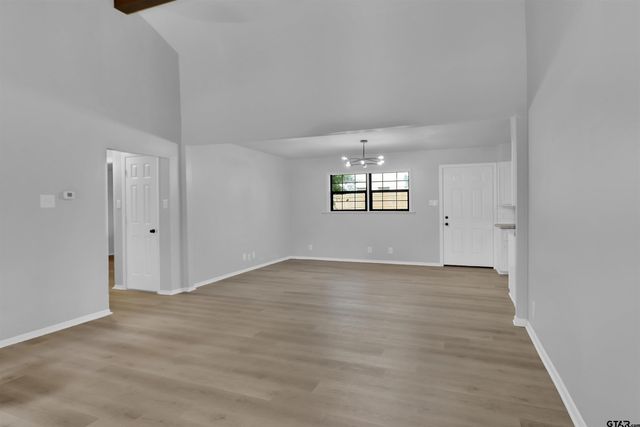 1310 Ridgeview Dr, Tyler, TX 75701