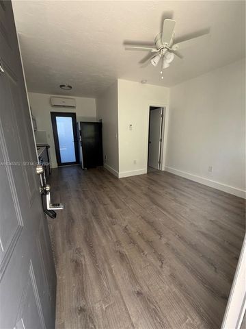 201 SW 21st Ct 1, Miami, FL 33135