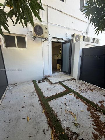 201 SW 21st Ct 1, Miami, FL 33135