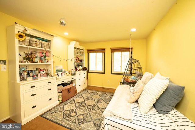 2208 OXEYE RD, Baltimore, MD 21209