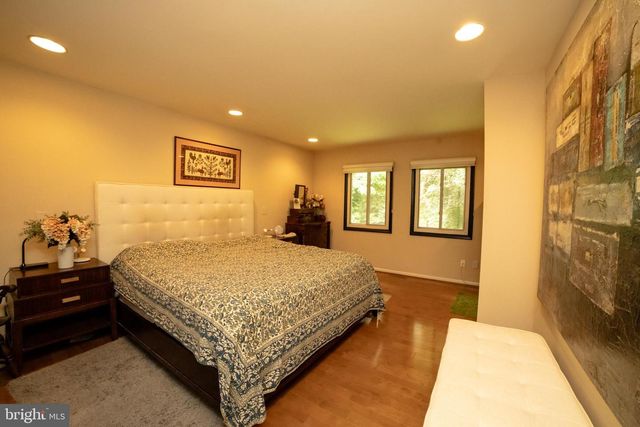 2208 OXEYE RD, Baltimore, MD 21209