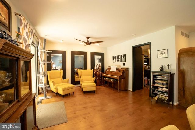 2208 OXEYE RD, Baltimore, MD 21209