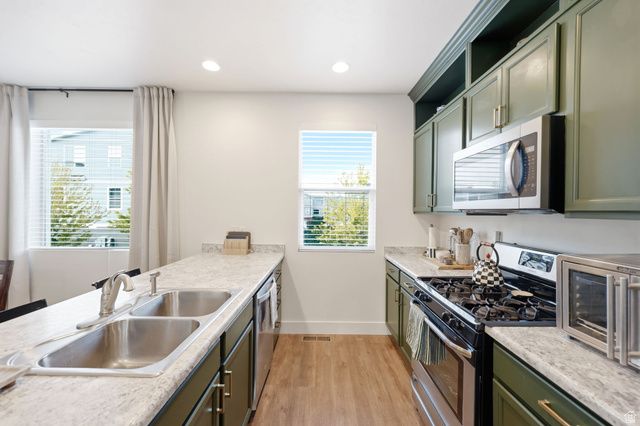 3677 S BIG MEADOW DR, South Jordan, UT 84009