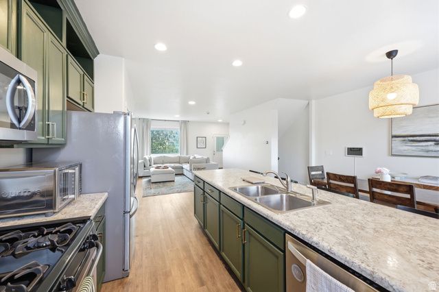 3677 S BIG MEADOW DR, South Jordan, UT 84009