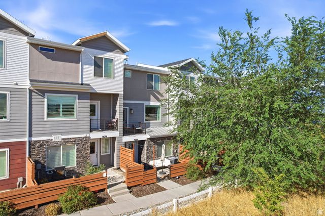 3677 S BIG MEADOW DR, South Jordan, UT 84009