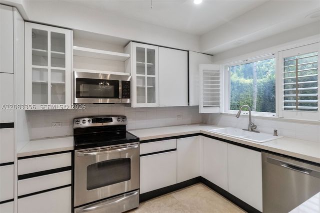 615 Santurce Ave, Coral Gables, FL 33143