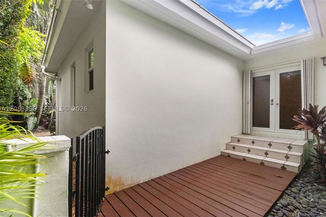 615 Santurce Ave, Coral Gables, FL 33143