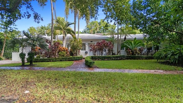 615 Santurce Ave, Coral Gables, FL 33143