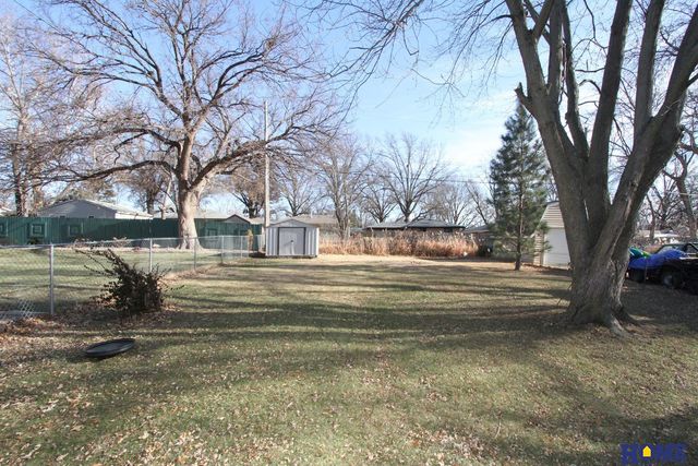 2316 S 60th Street, Lincoln, NE 68506